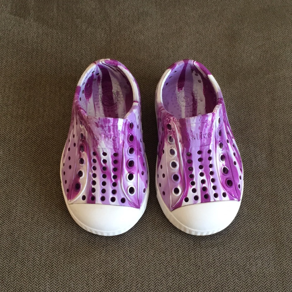 Native Gently Worn sz 4 Baby Girl  Shoes!!!